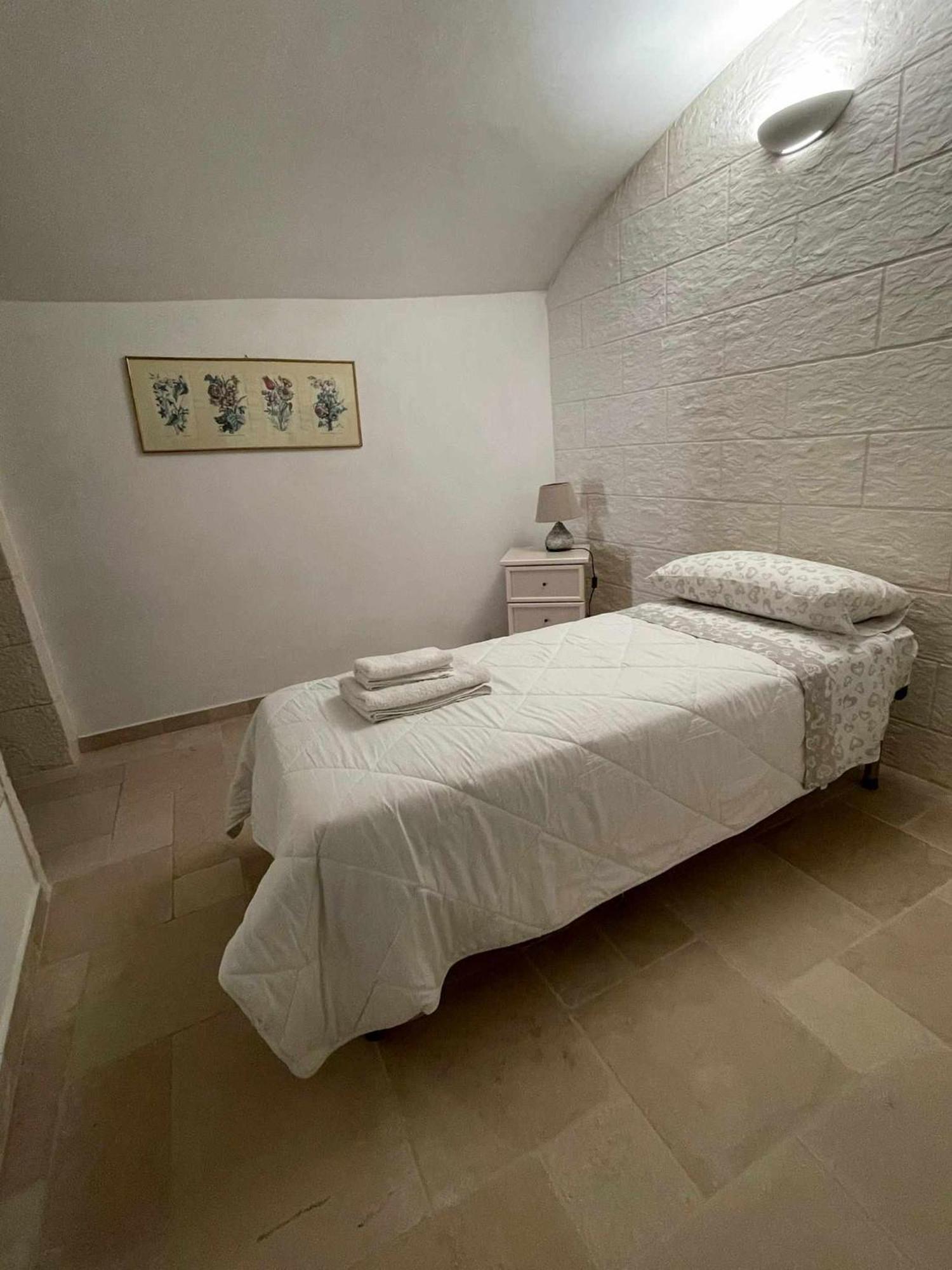 شقة La Rosa D Ernesto Wifi Free 3 Sleeping Places أوستوني المظهر الخارجي الصورة